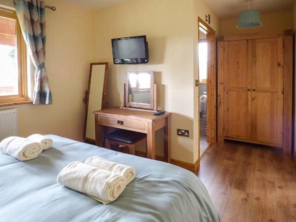 Valley View Lodge Trelystan エクステリア 写真