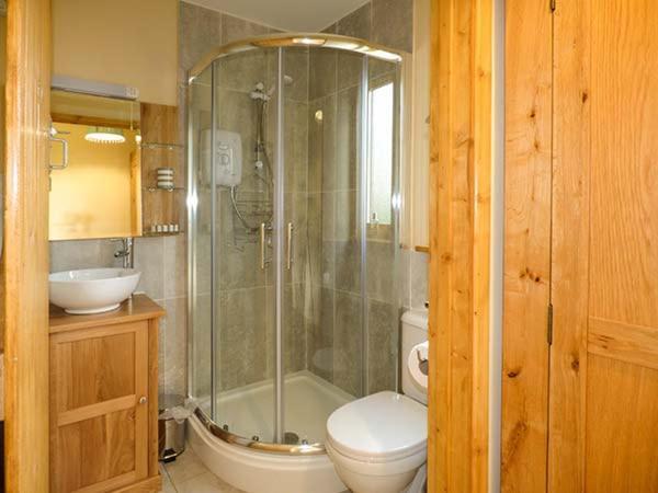 Valley View Lodge Trelystan エクステリア 写真